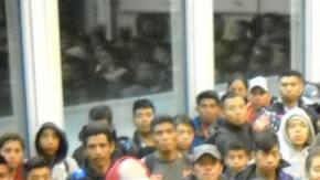 Solo en marzo la Patrulla Fronteriza capturó a más de 100,000 inmigrantes