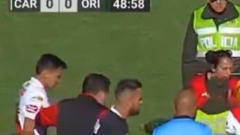 El árbitro Víctor Hugo Hurtado murió en pleno partido en el fútbol de Bolivia.