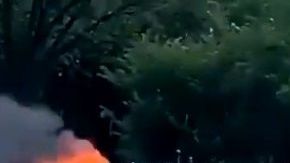 El sujeto se prendió fuego a unos pasos de la residencia oficial.