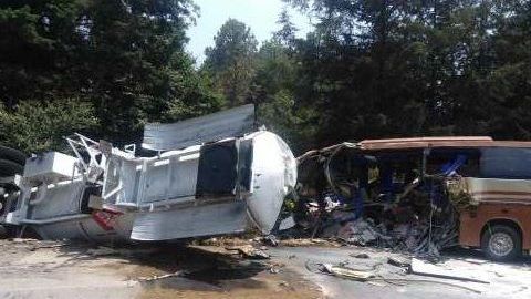 Autobús de Marco Antonio Solís.