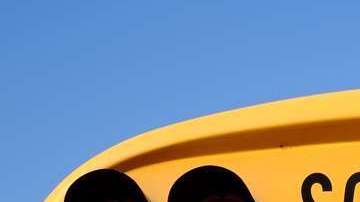 El autobús escolar estaba en la cuadra 6600 al sur de la avenida Stony Island a las 11:35 am cuando fue alcanzado por las balas.