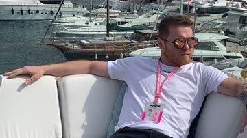 El Canelo Álvarez lleva una vida de lujos y excentricidades