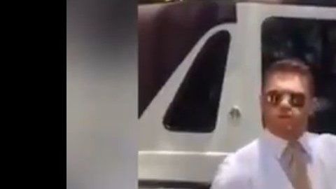 Canelo Álvarez, furioso con la prensa en el bautizo de su hijo.