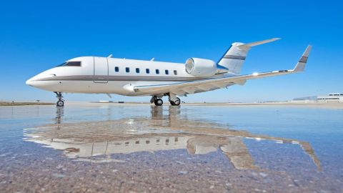 El avión desaparecido es un Bombardier Challenger 601, su matrícula es N601VH y opera para la empresa TVPX Trust Services.