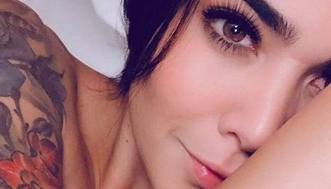 Erika Fernández vuelve a encender Instagram con su belleza.