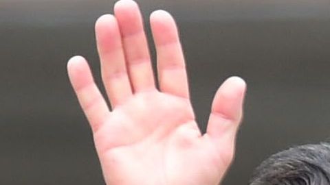 Enrique Peña Nieto se despide de Angélica Rivera