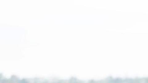 Erica Alfaro con sus padres en los campos de frutas de Carlsbad, California.