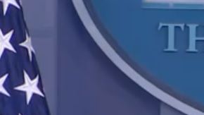 Cissna es hijo de una inmigrante peruana.