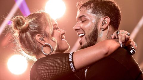 Anual AA es a pareja sentimental de Karol G