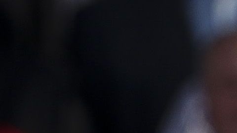 Trump lo hizo subir al escenario e hizo que la gente lo ovacionara