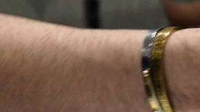 Plan permitiría a los adultos mayores de 21 años comprar cannabis legalmente en dispensarios con licencia en Illinois en 2020.