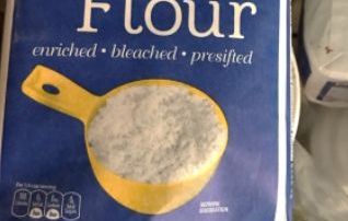 Las bolsas de cinco libras de la harina para uso general de Baker's Corner se vendieron en las tiendas Aldi en once estados.