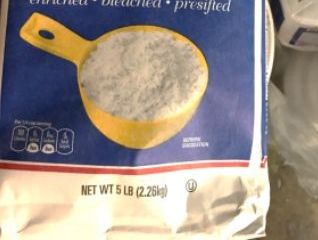 Las bolsas de cinco libras de la harina para uso general de Baker's Corner se vendieron en las tiendas Aldi en once estados.