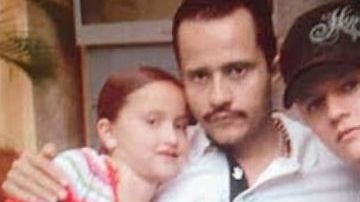 Foto qur circula en redes de "El Mencho" con sus hijos reconocidos, Jessica y Rubén.