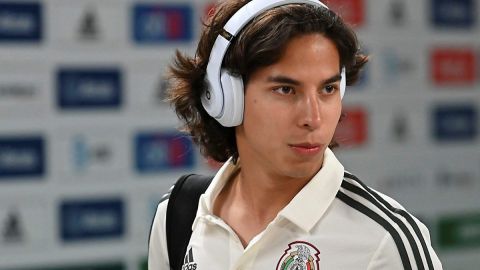 Diego Lainez no ha levantado ni en el Betis español ni en la selección mexicana.