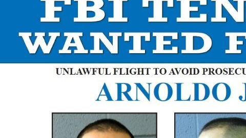 Arnoldo Jiménez de 37 años acusado de matar a puñaladas a su esposa en un condominio de la ciudad de Burbank, en Illinois.