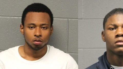 (Izq.) Rodney Jones de 18 años y Charles Franklin de 19 años.