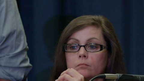 Paula Jean Swearengin y Alexandria Ocasio-Cortez en "Knock down the house"