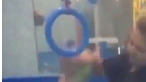 Hay papás que aseguran que esta maestra ha curado a sus hijos.