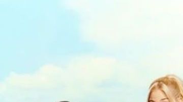 Ricardo Hurtado y el elenco de "Malibu rescue"