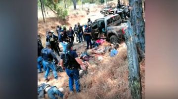 Enfrentamiento de cárteles deja 10 muertos en Michoacán.