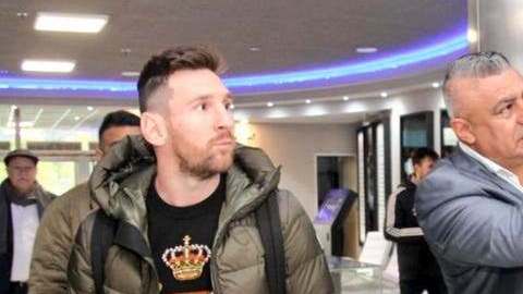 Lionel Messi llegó a Argentina para concentrarse con la selección albiceleste