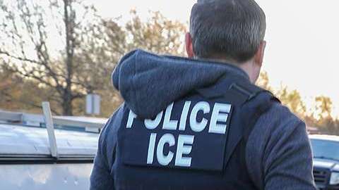 Defensores de los inmigrantes critican la decisión de Bill de Blasio