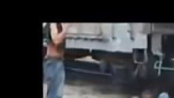 El migrante trató de subir a "La Bestia".