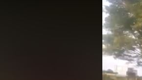 El hombre se retorcía intensamente hasta que algo ocurrió sorpresivamente.