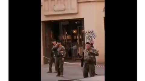 Agentes militares en la escena