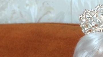 Helen Danis con su corona