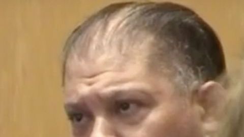 Carlos Rivera acusado de drogar a Chloe Ricard.