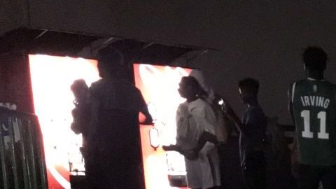 Huyen migrantes cubanos de estación migratoria.