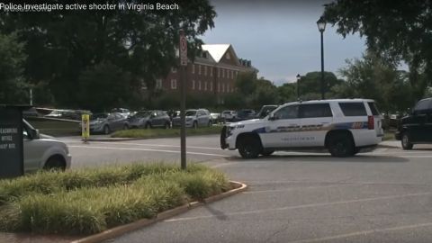 La policía capturó a un sospechoso del tiroteo en Virginia Beach.