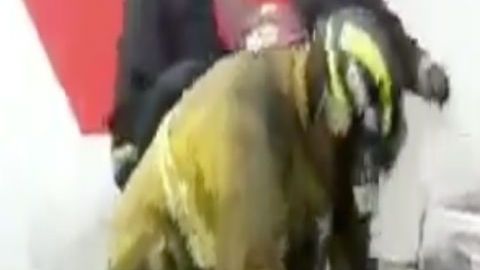 VIDEO Bomberos hallan desagradable sorpresa dejada por narcos en  Ecatepec, México