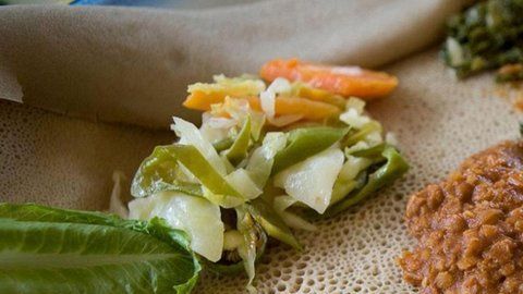 El tef se usa para preparar el injera.