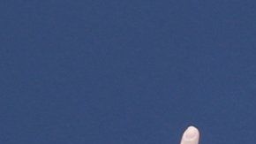 Bukele fue ordenando a sus ministros los despidos, por Twitter.