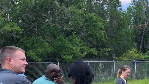 Los cementerios forenses prestan servicios a las autoridades.