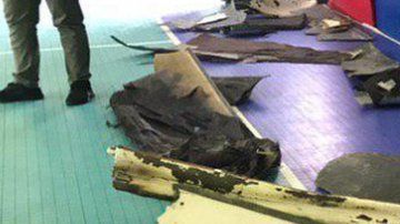 La televisión iraní divulgó imágenes de los restos del dron.