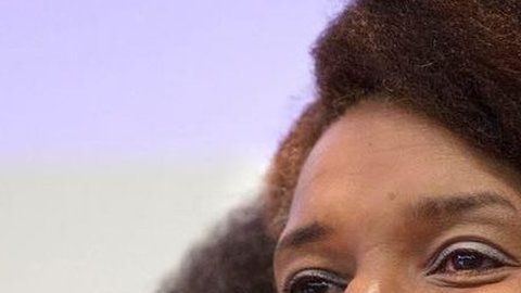 Su madre le dijo que con ese nombre llegaría muy lejos.