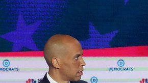 Aparecieron memes de los "contrincantes" cuando O'Rourke (d) habló en español.