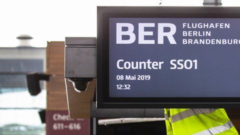 El aeropuerto costó mucho y no está en funciones.