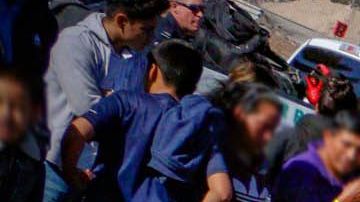 Un grupo de más de 1000 inmigrantes capturado por la Patrulla Fronteriza.