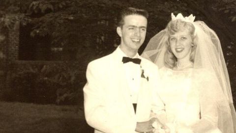 5d13d88e2400009d17933dc6