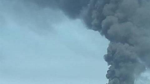 Buque petrolero fue atacado.