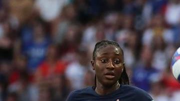 Megan Rapinoe hizo un doblete en el triunfo 2-1 de Estados Unidos sobre Francia