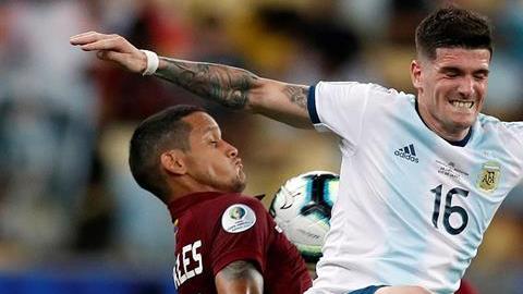 Argentina se impuso 0-2 a Venezuela en los cuartos de final