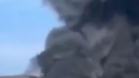 El incendio quemó la avioneta rápidamente.