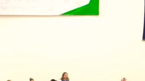 Alexa Moreno sufrió una aparatosa caída de la barra de equilibrio