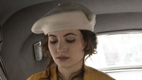 Ivana Baquero y Alejandra Onieva en "Alta mar"